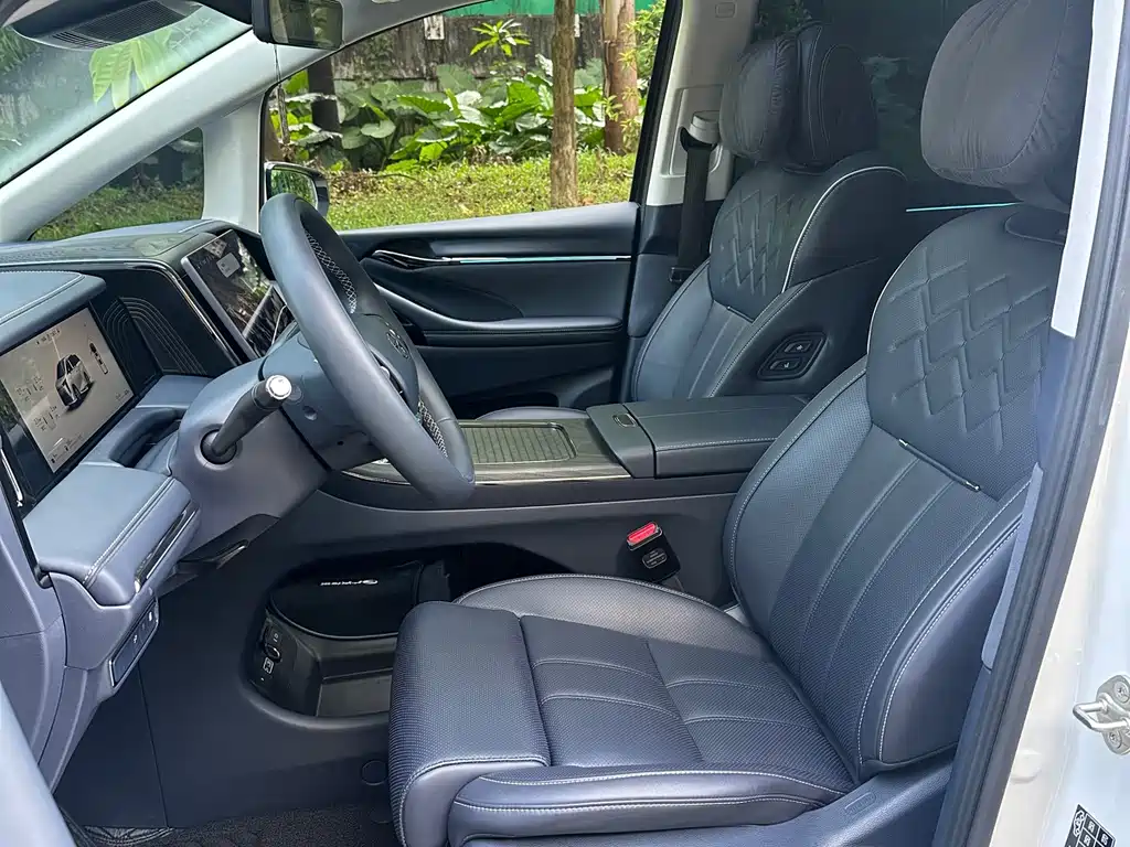 GAC Motor Trumpchi Xiangwang M8 — миниатюра 4