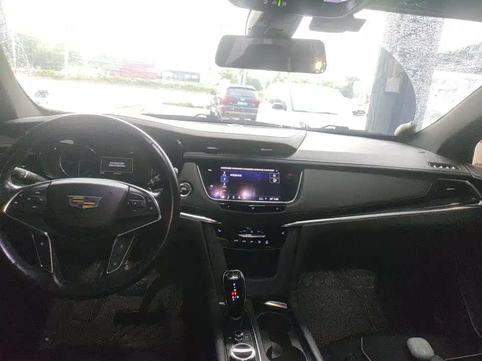 Cadillac XT5 — миниатюра 5