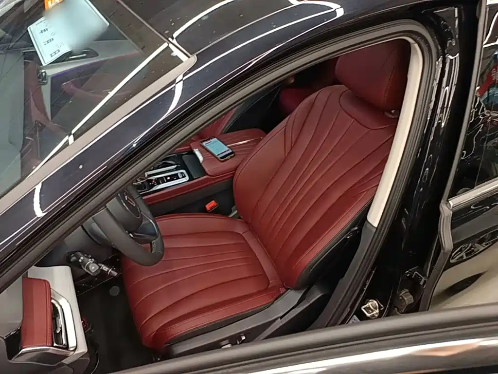 Hongqi Hongqi H5 — миниатюра 15