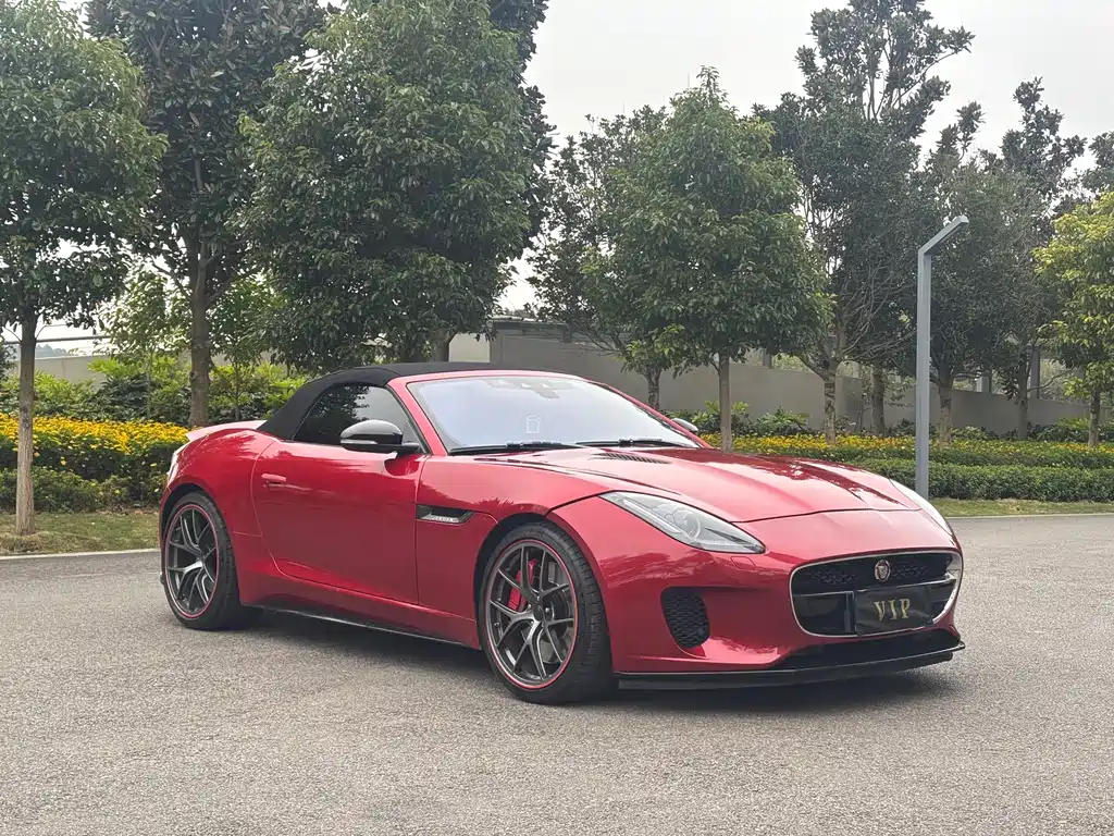 JAGUAR F TYPE