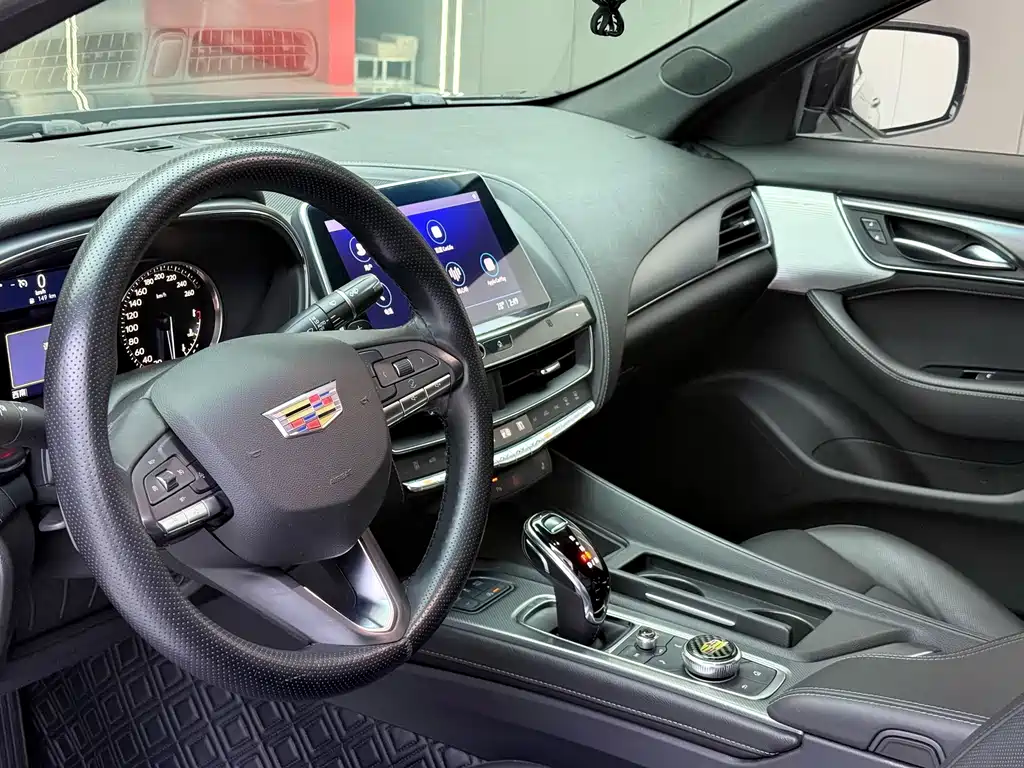 Cadillac CT5 — миниатюра 5