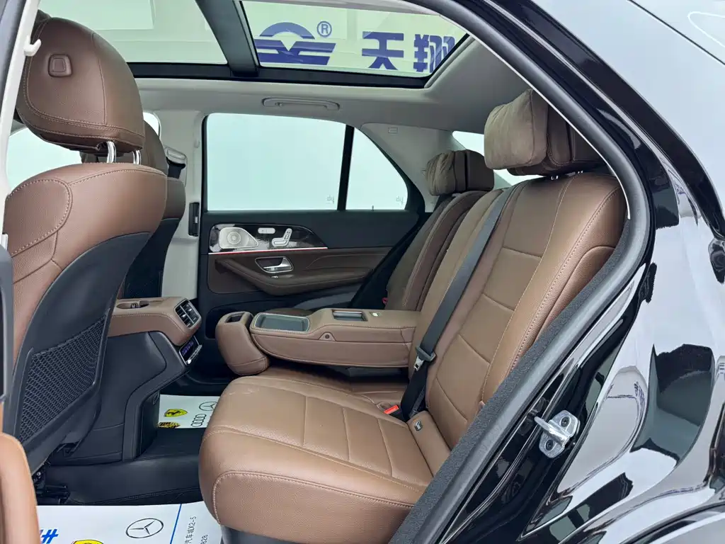 Mercedes-Benz GLE (Import) — миниатюра 15