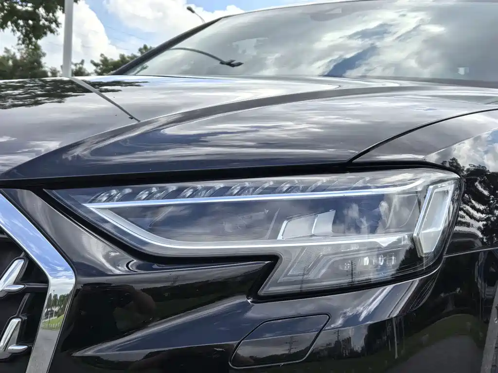 Audi A8 — миниатюра 4