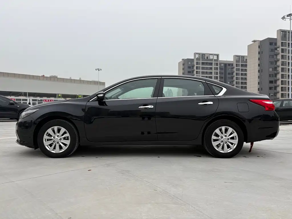 Nissan Teana — миниатюра 7