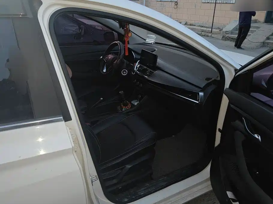 Baojun 360 — миниатюра 8