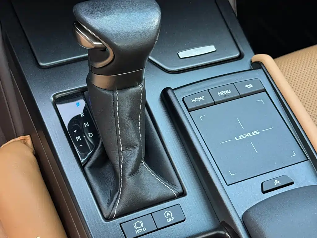 Lexus ES — миниатюра 16