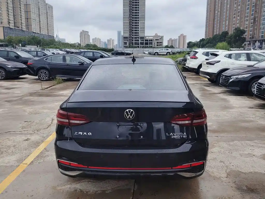 Volkswagen Lavida — миниатюра 8