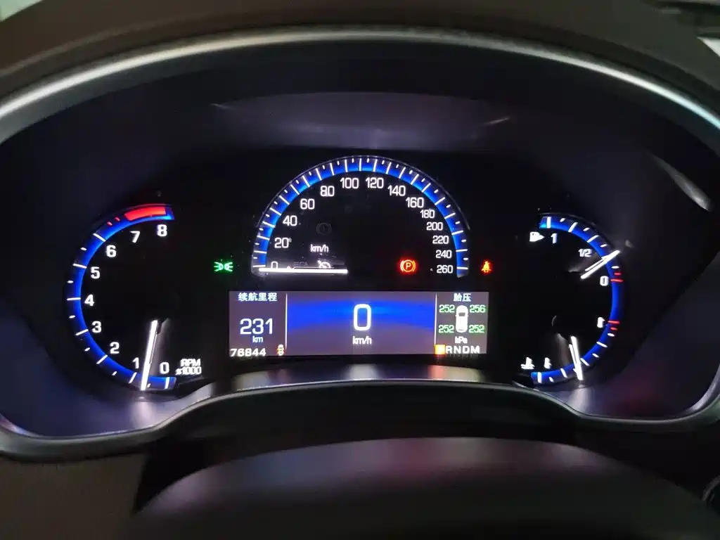 Cadillac SRX — миниатюра 12