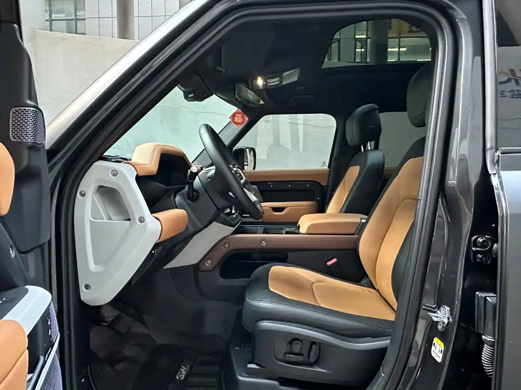 Land Rover Defender — миниатюра 9