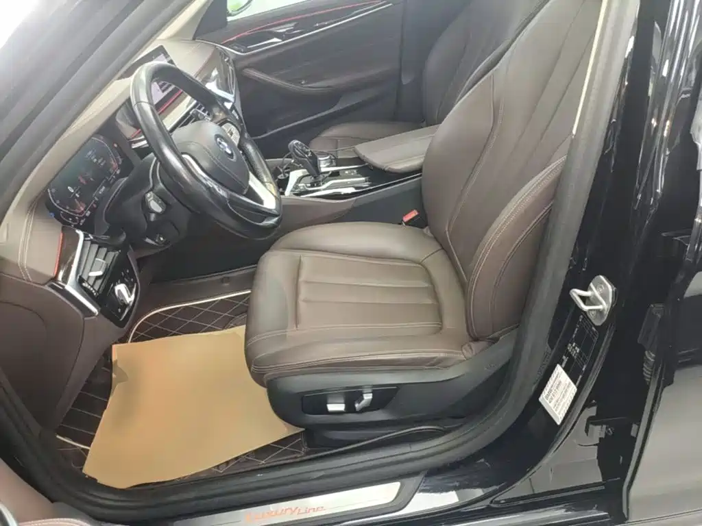 BMW 5 Series — миниатюра 15