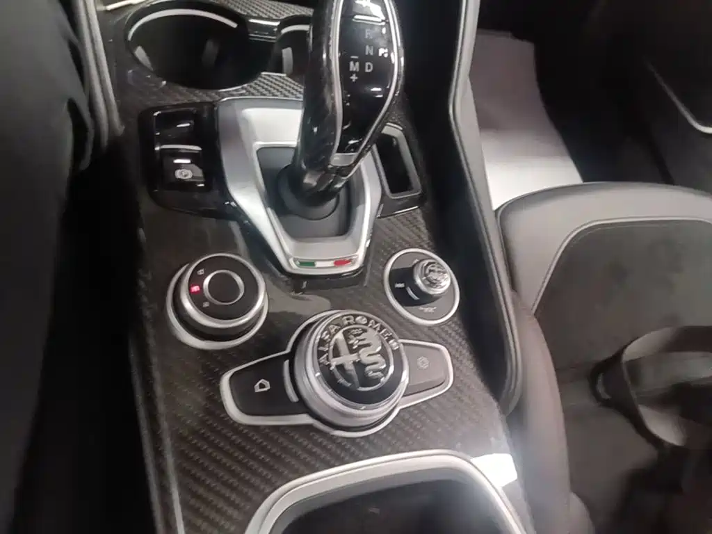 Alfa Romeo Giulia — миниатюра 14