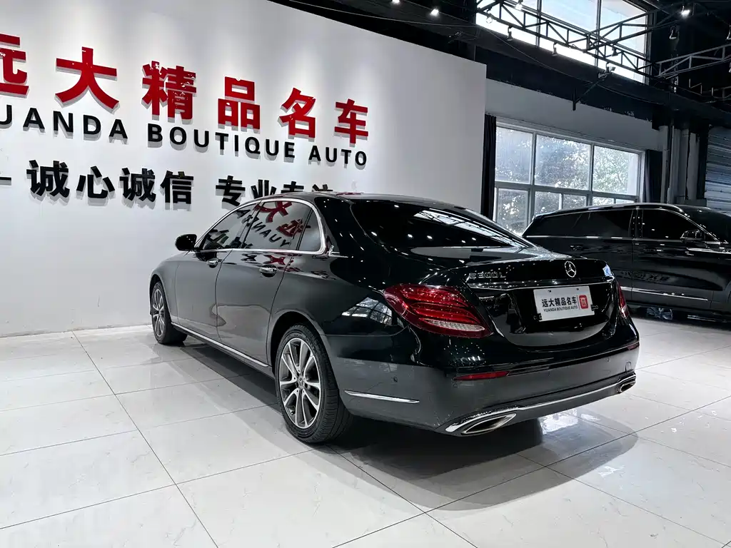 Mercedes-Benz E-Class — миниатюра 17