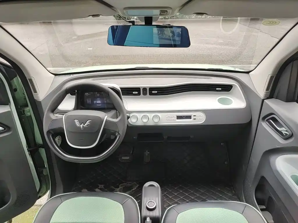 Wuling MINIEV — миниатюра 10