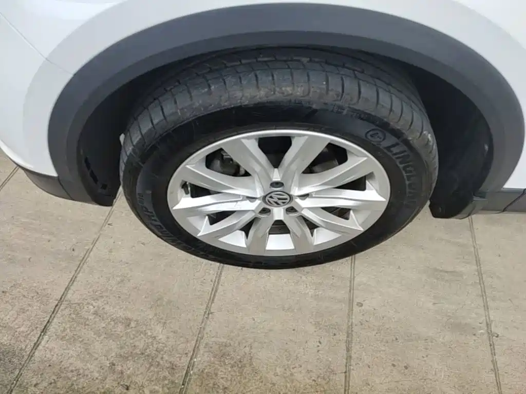 Volkswagen T-Roc — миниатюра 23