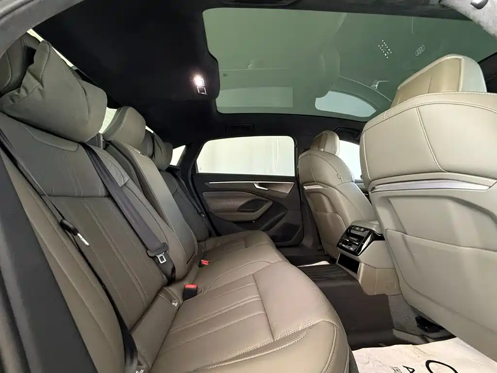 Audi A6L — миниатюра 6