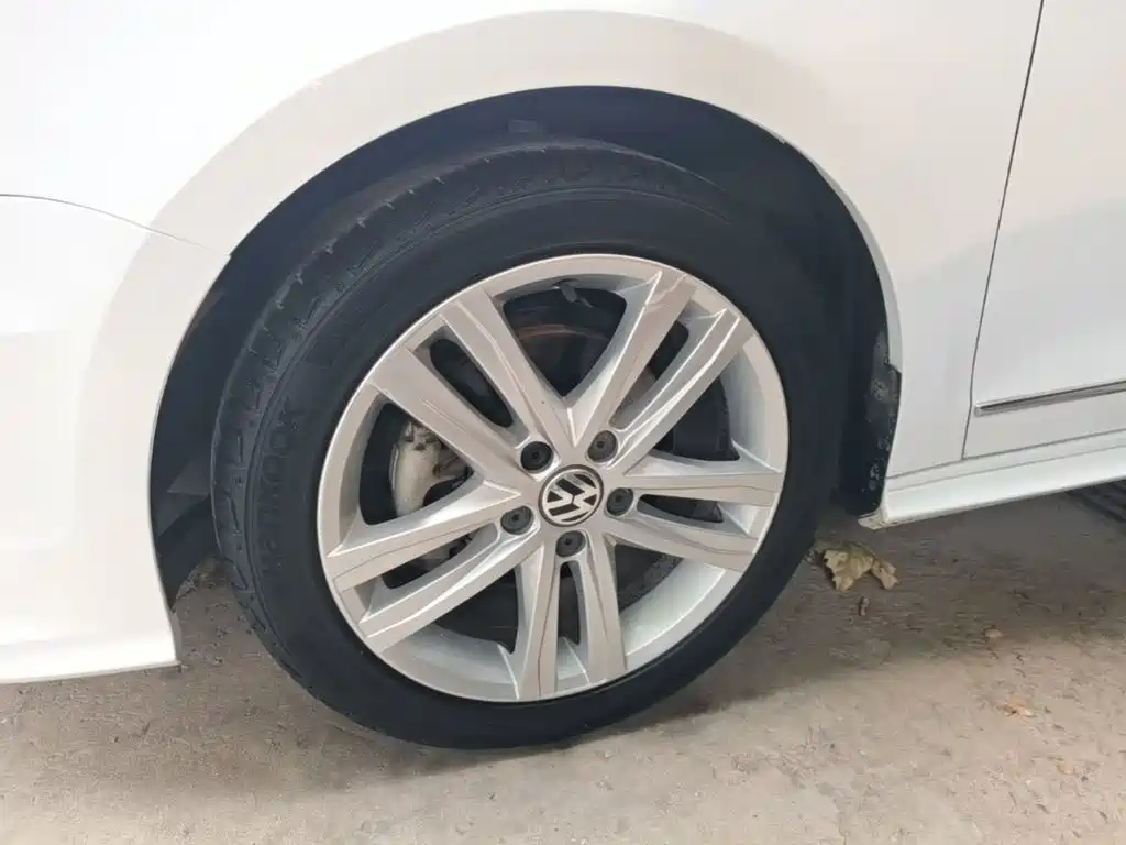 Volkswagen Sagitar — миниатюра 23