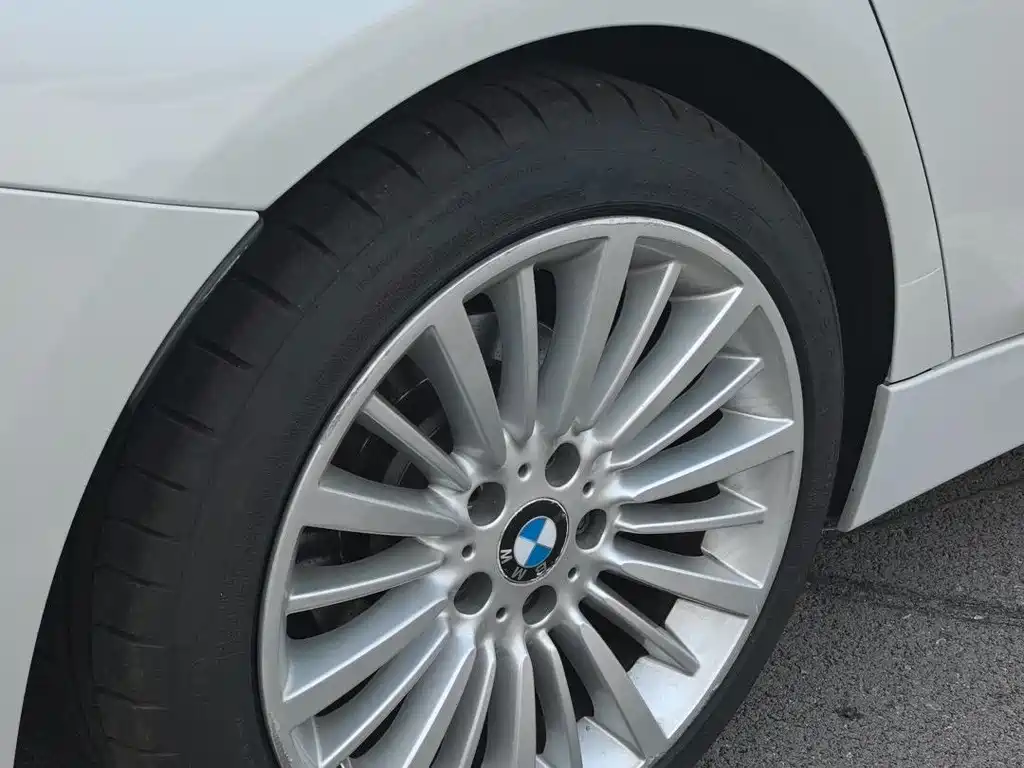 BMW 3 Series — миниатюра 12