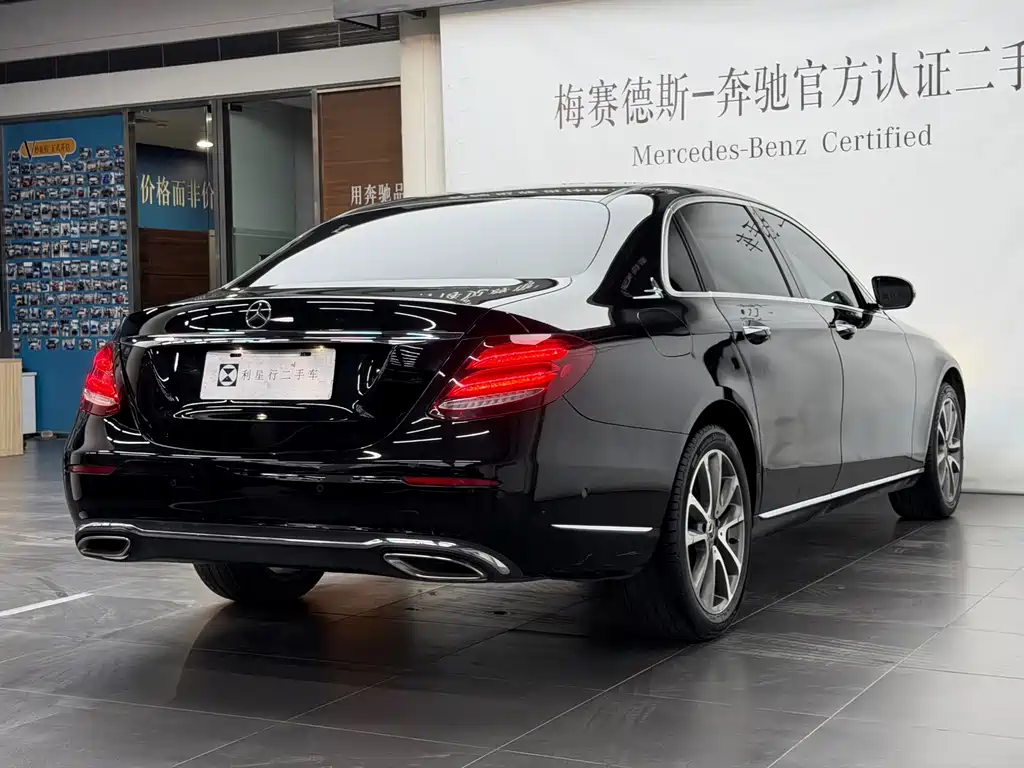 Mercedes-Benz E-Class — миниатюра 5