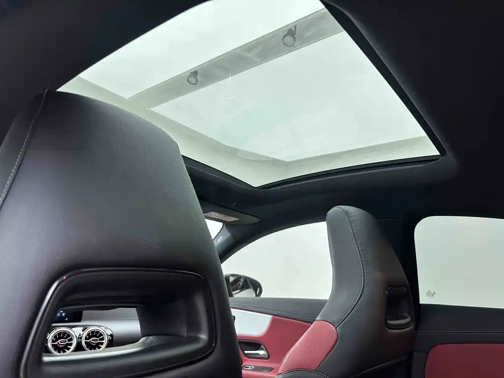Mercedes-Benz CLA AMG — миниатюра 8