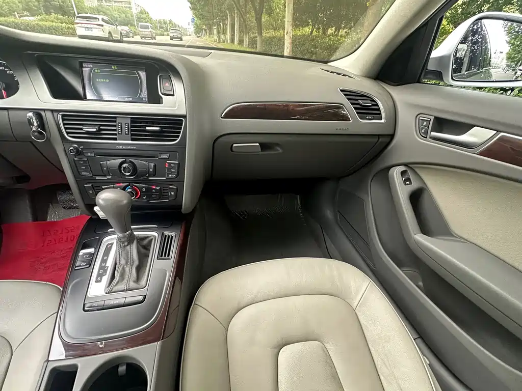 Audi A4L — миниатюра 13