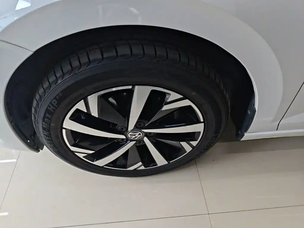 Volkswagen Polo — миниатюра 23
