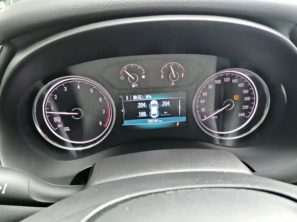 Buick LaCrosse — миниатюра 12