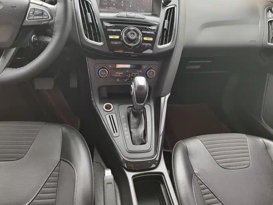 Ford Focus — миниатюра 16