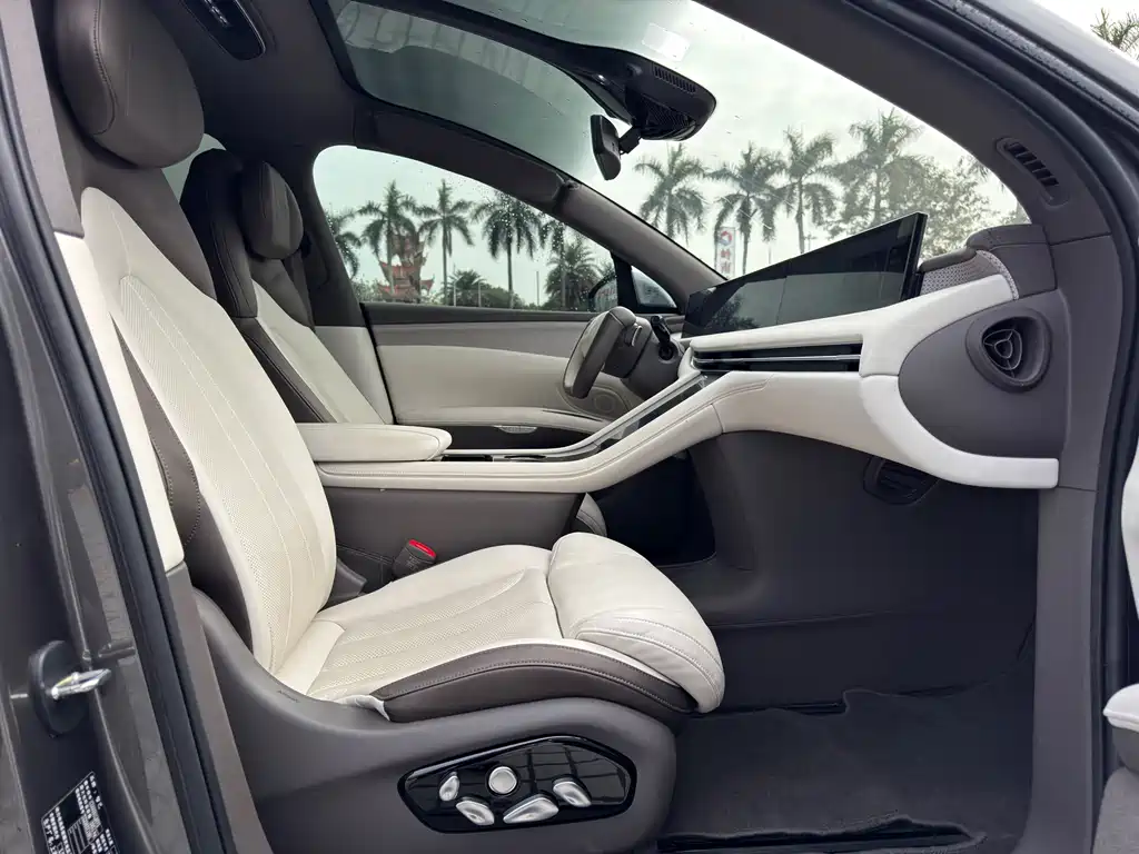 ZHIJI AUTOMOBILE ZHIJI LS7