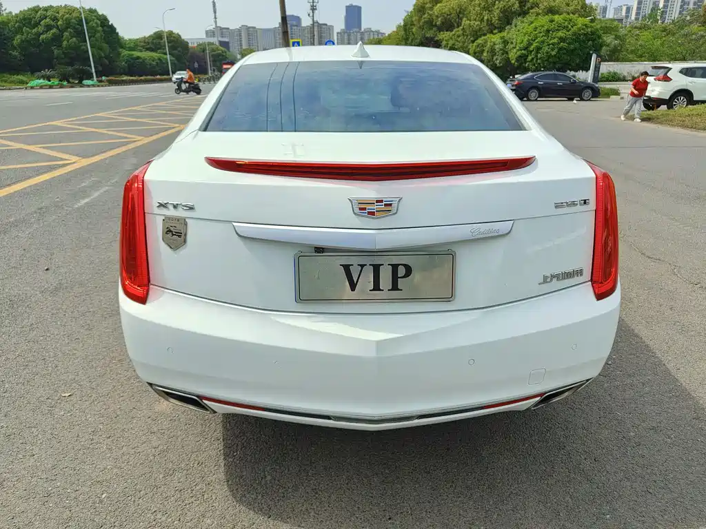 Cadillac XTS — миниатюра 8