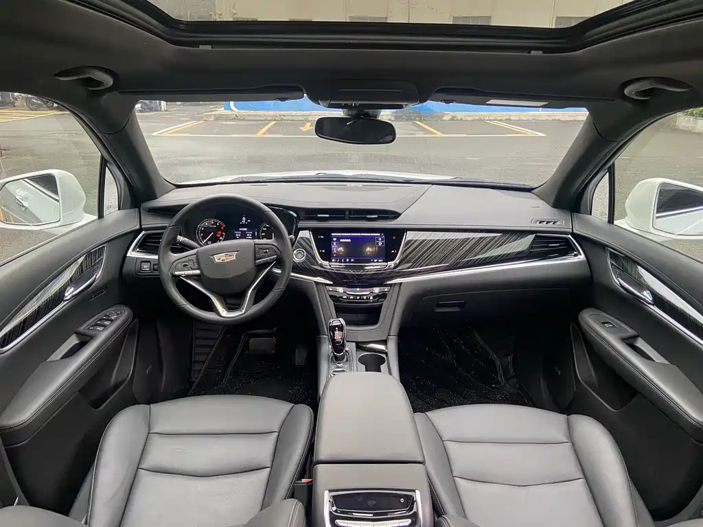 Cadillac XT6 — миниатюра 7