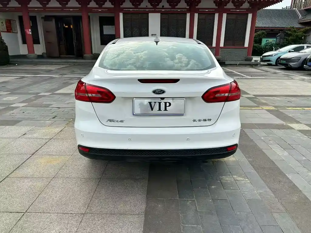 Ford Focus — миниатюра 8