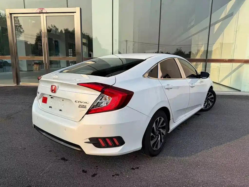 Honda Civic — миниатюра 2
