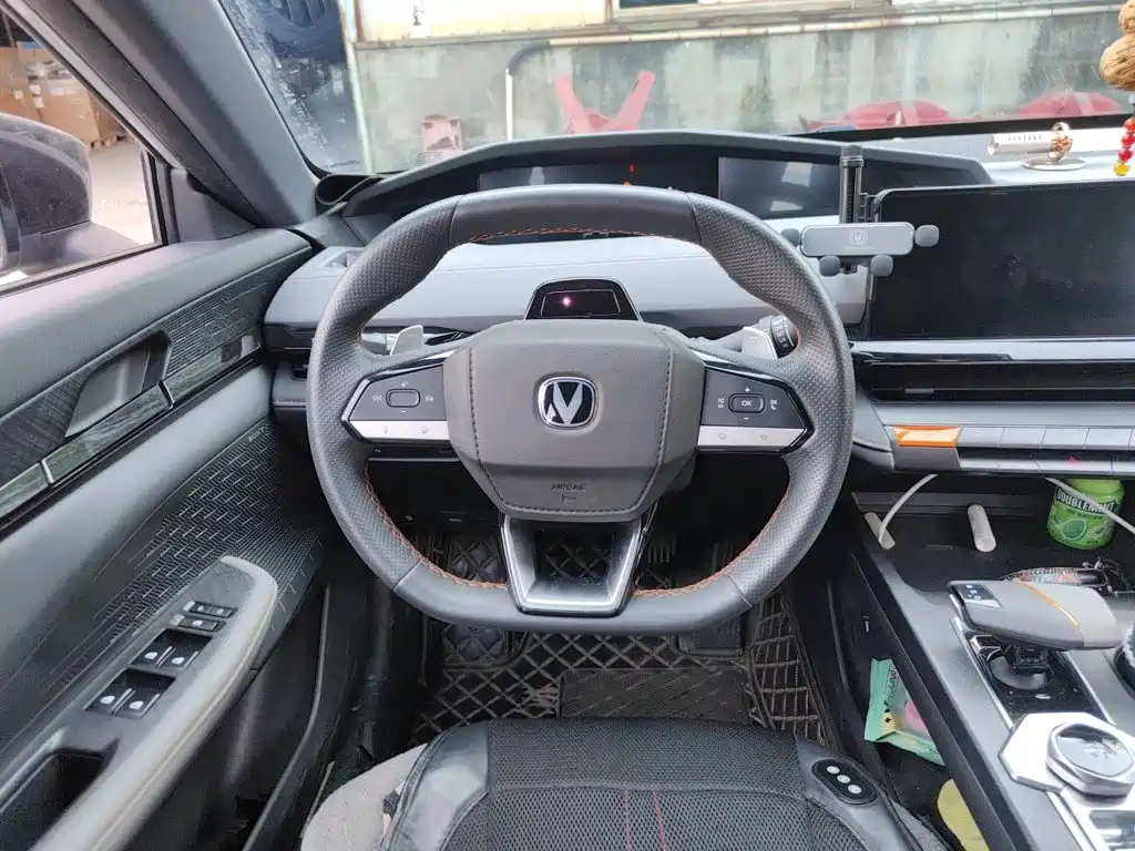 Changan UNI-V — миниатюра 3
