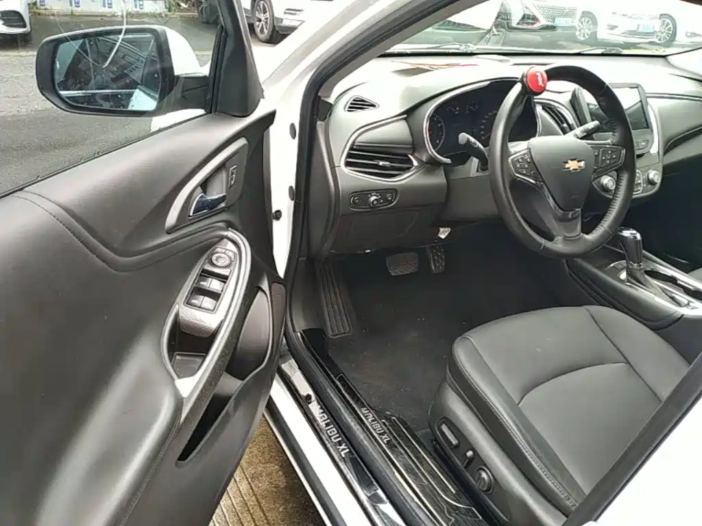 Chevrolet Malibu XL — миниатюра 16