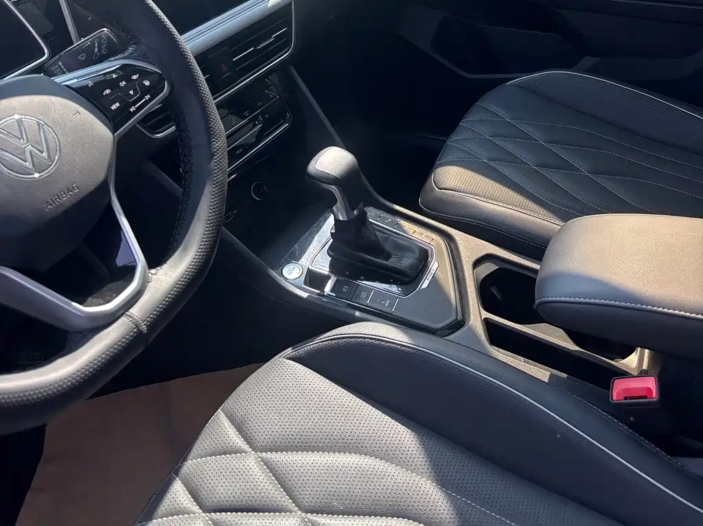 VOLKSWAGEN TIGUAN L NEW ENERGY