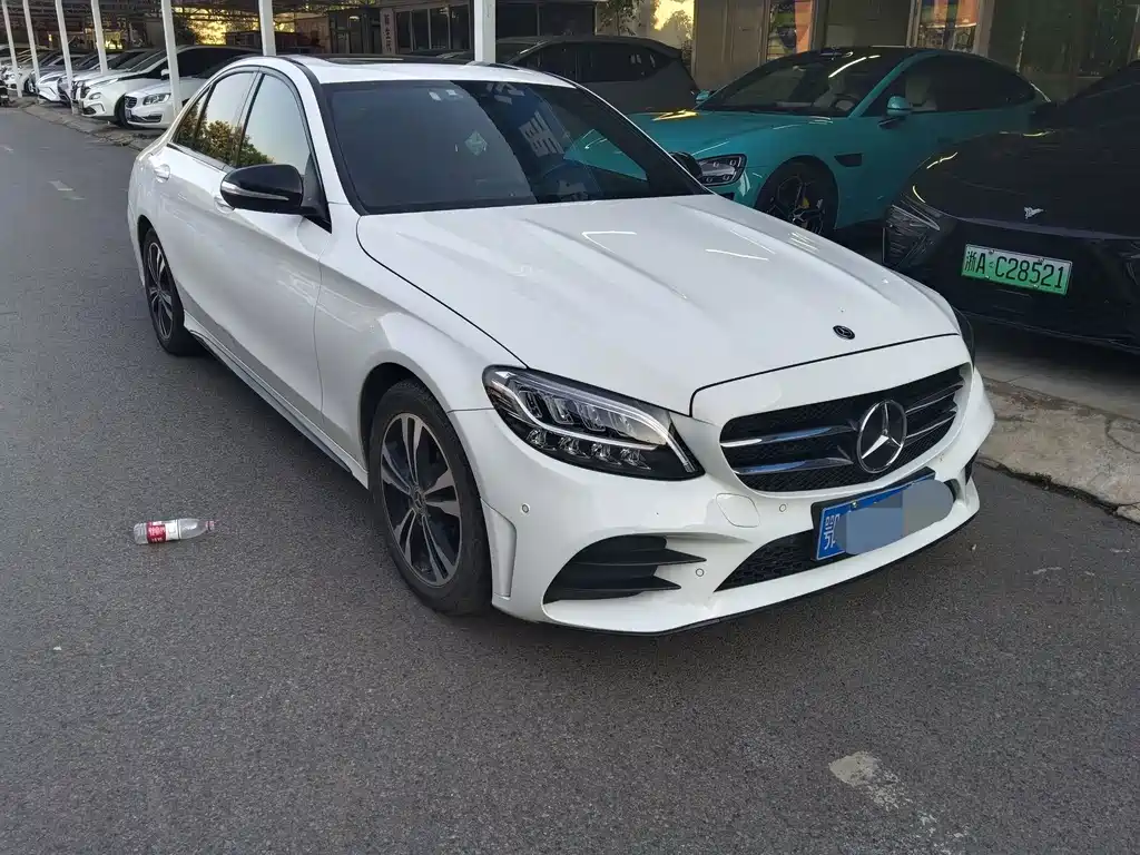 Mercedes-Benz C-Class — миниатюра 3