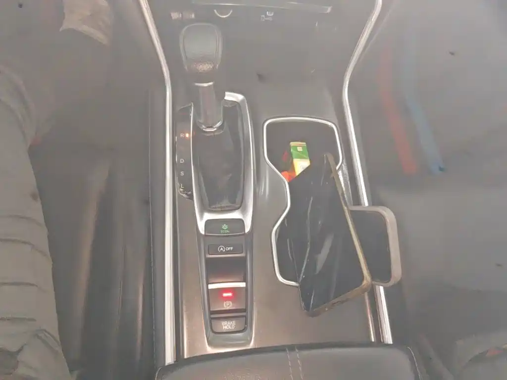 Honda Accord — миниатюра 14