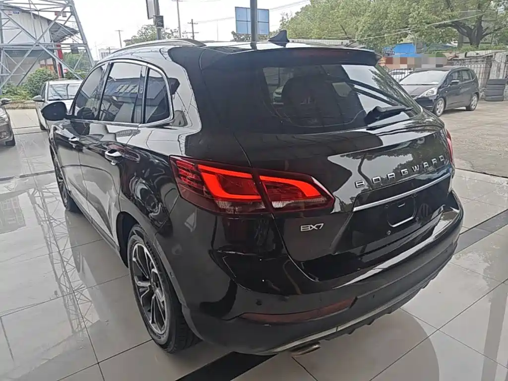 Borgward BX7 — миниатюра 5