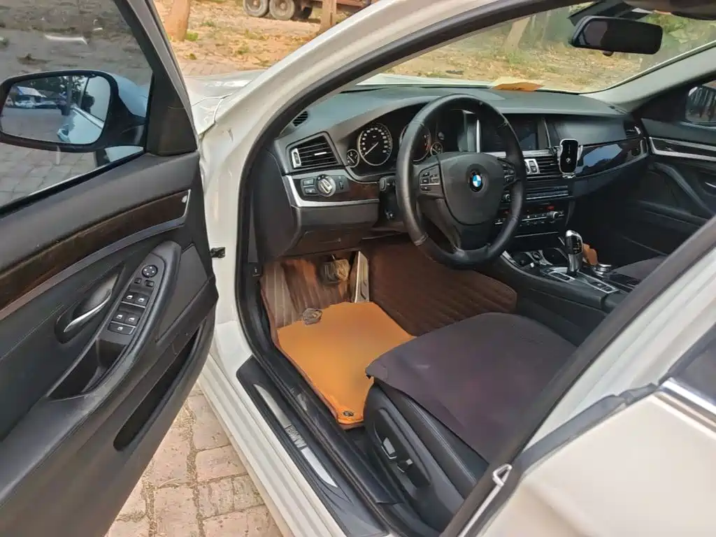 BMW 5 Series — миниатюра 16
