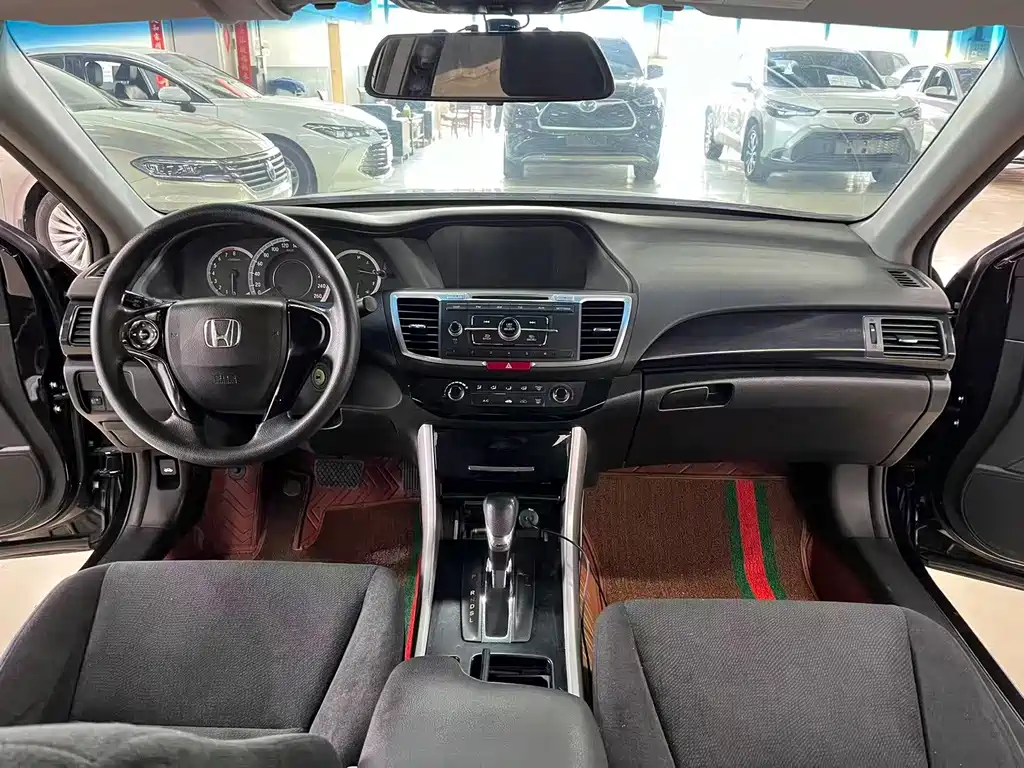 Honda Accord — миниатюра 5