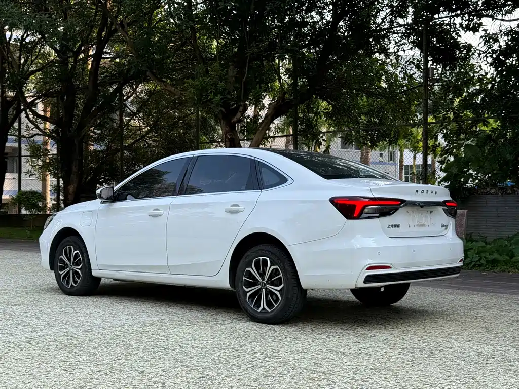 Roewe i6 MAX New Energy — миниатюра 2