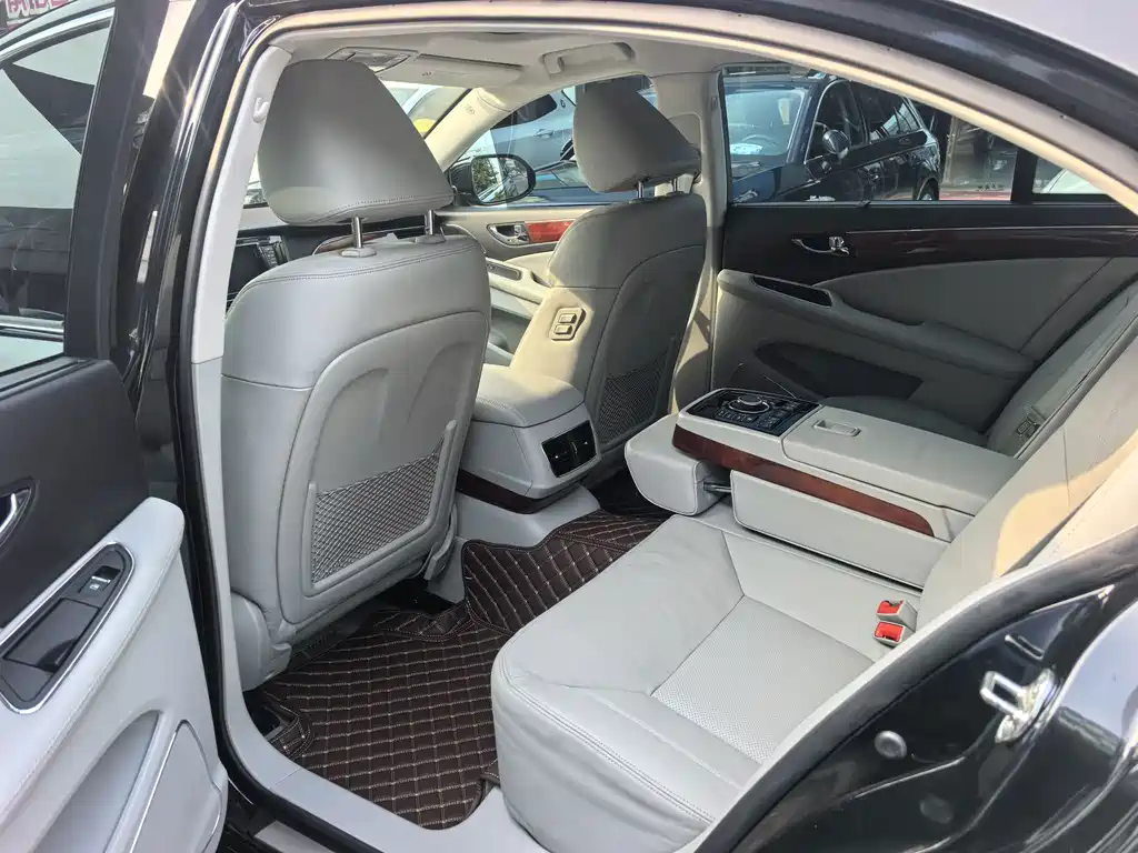 Hongqi Hongqi H7 — миниатюра 6
