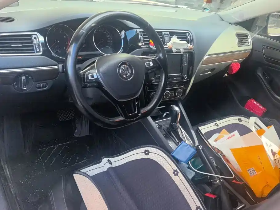 Volkswagen Sagitar — миниатюра 12