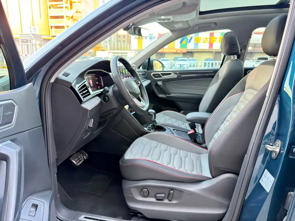 Volkswagen Tiguan L — миниатюра 8