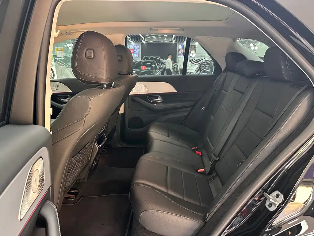 Mercedes-Benz GLE (Import) — миниатюра 10