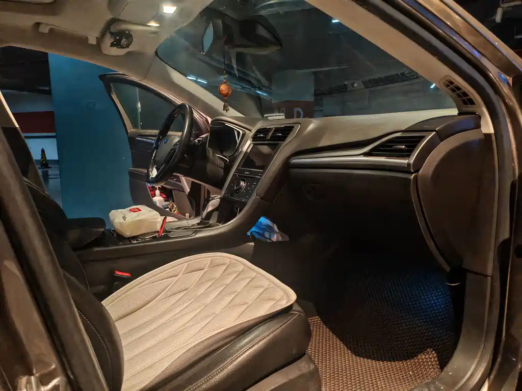 Ford Mondeo — миниатюра 16