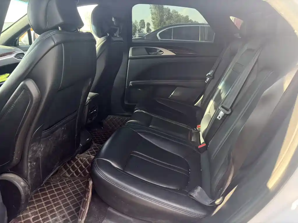 Lincoln MKZ — миниатюра 6