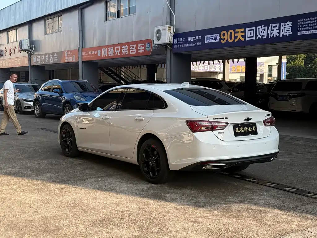 Chevrolet Malibu XL — миниатюра 13