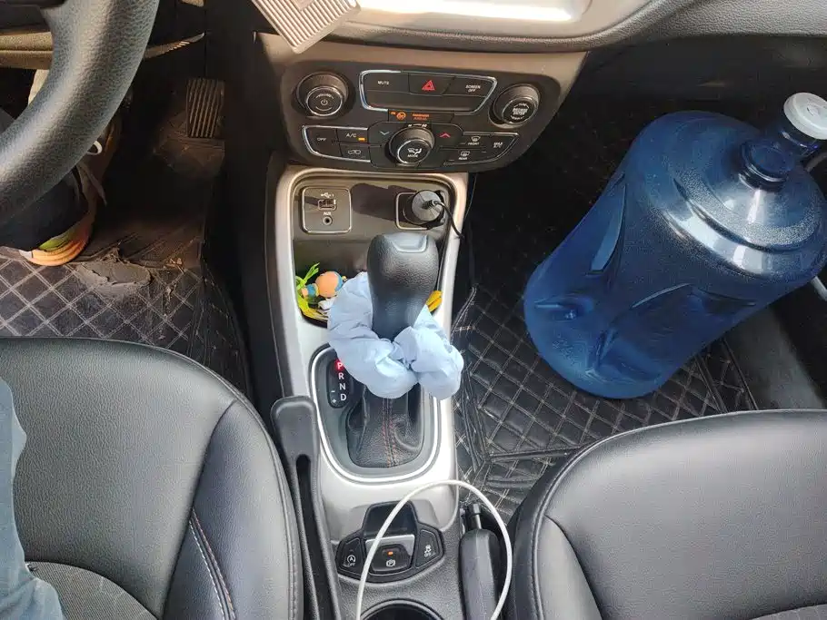 Jeep Compass — миниатюра 15