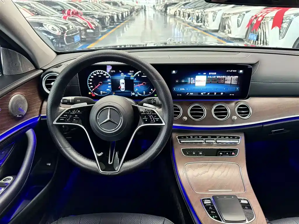 MERCEDES-BENZ E CLASS